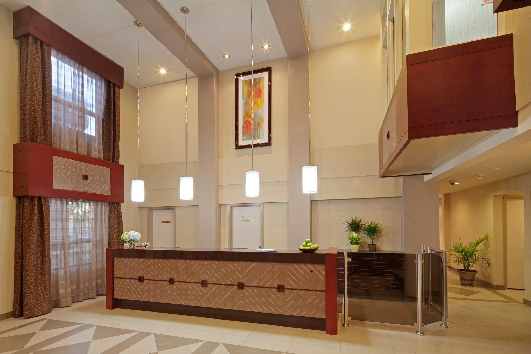 Travelodge By Wyndham Oshawa Whitby Intérieur photo
